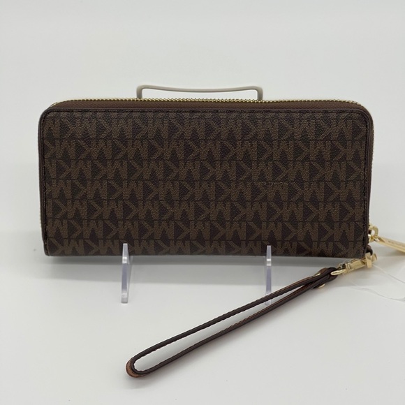 Michael Kors LG Continental Wallet - Picture 2 of 5